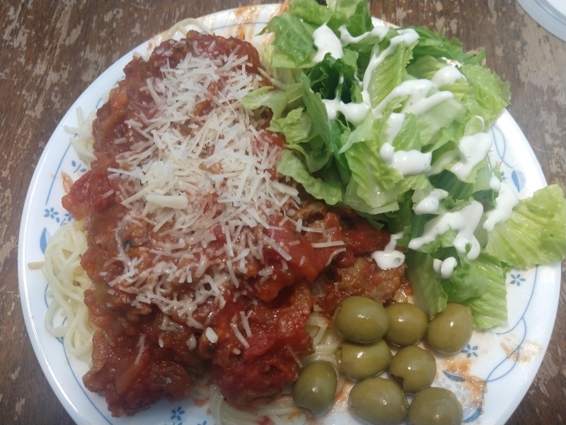 Great Grams Spaghetti with Lettuce and Olives