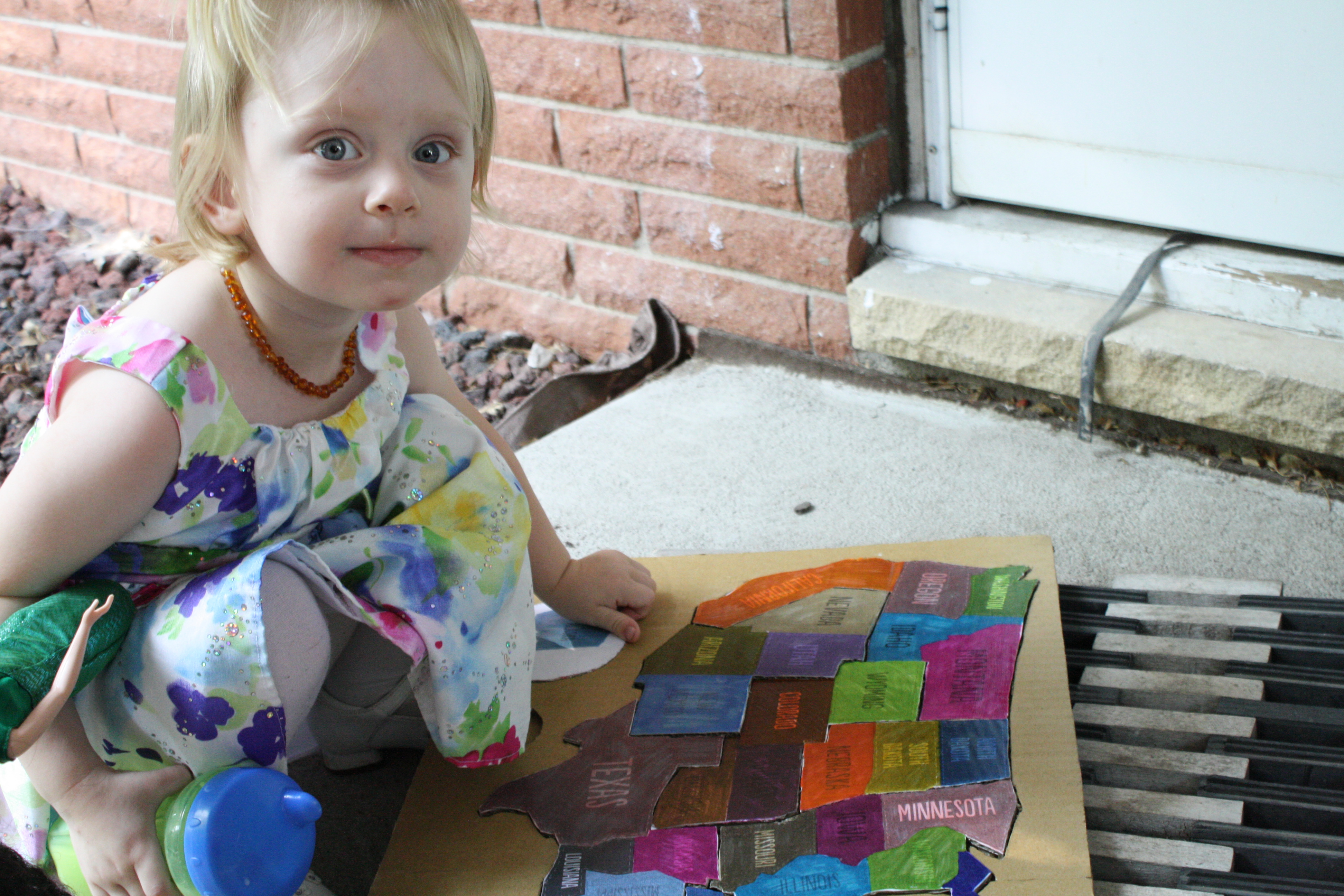 The Little Miss and her new puzzle