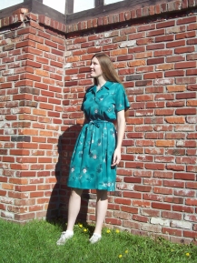 green dress